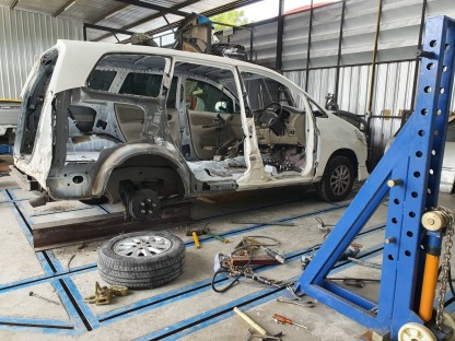 งานบริการดูแลรักษาสภาพรถ - อู่ซ่อมสีรถยนต์ มีนบุรี - วี แอนด์ วี คาร์ส บอดี้เพ้นท์